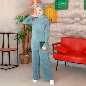 <span class=keywords><strong>Ensemble</strong></span> <span class=keywords><strong>pantalon</strong></span> et haut plissé décontracté <span class=keywords><strong>de</strong></span> style ethnique musulman <span class=keywords><strong>pour</strong></span> femmes arabes musulmanes, col rond uni, manches longues - Product Image 3