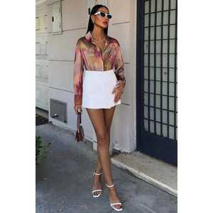 เสื้อเชิ้ตผ้าซาตินลายบาติกแบบลำลอง 3445 - Product Image 6