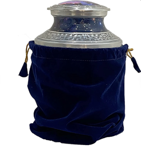 Tarro de exhibición de cenizas de diseño clásico y urnas de cremación hechas a mano de aluminio fundido con acabado personalizado con paquete de bolsa personalizado - Product Image 5