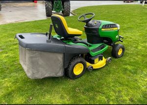 John Deer tracteur tondeuse à gazon 2023 John pour Deere X738 Type d'entraînement: AWD X738 à vendre .. - Product Image 2