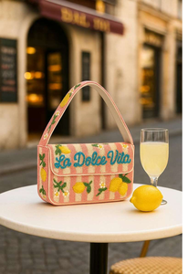 Bolso de hombro de lujo con diseño de corazón bordado con cuentas de semillas artesanales, con correa ajustable, elegante bolso de noche de diseñador. - Product Image 4