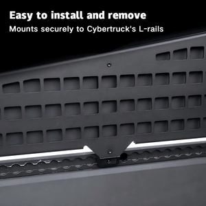 Divisor de Carga Modular para la Plataforma del Cybertruck, en Riel L, de Aleación de Aluminio, con Sistema Molle, para Mayor Versatilidad de Almacenamiento - Product Image 4
