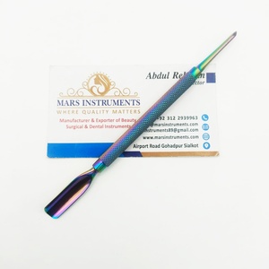 Poussoir à ongles réutilisable à deux extrémités Outil de manucure en acier inoxydable pour enlever les cuticules - Product Image 3