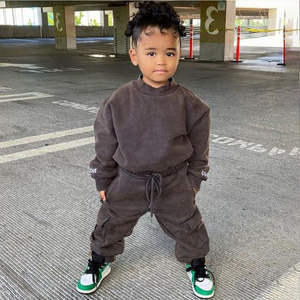 Ensemble de survêtement en polaire pour enfants, décontracté et élégant, design personnalisé, deux pièces, commande en gros, demi-zip - Product Image 4