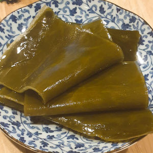 Hojas orgánicas de algas marinas Kombu-de origen sostenible y densas en nutrientes - Product Image 1