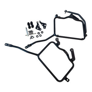 Kit Completo Original Yamaha para Maletas Laterales MT-09/TRACER 900, Baúl Superior y Maletas Traseras para Motocicleta en Aleación de Aluminio - Product Image 1