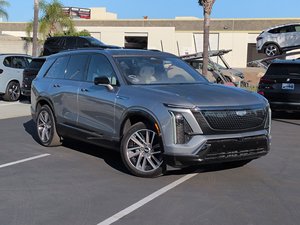 Cadillac Vistiq Sport Électrique AWD d'occasion propre 2026 - Product Image 2