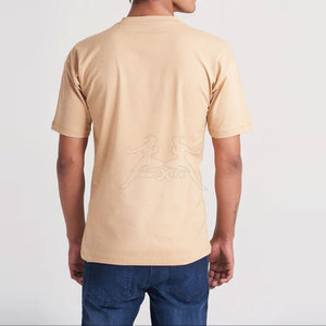 Camiseta de hombre de alta calidad con mezcla de tela suave para colecciones de atuendos casuales y elegantes. - Product Image 4