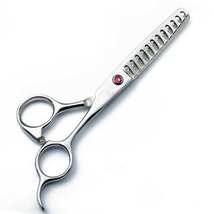 Qnq กรรไกรตัดผมมืออาชีพทำจากสเตนเลสสตีลปลายใบมีดคมทนทานและราคาไม่แพง - Product Image 2