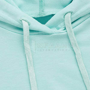 Factory-Made Windproof Women's Hooded Crop <b>Top</b> Best Quality Cotton Knitted Printed Winter Season Hoodie - Product Image 4