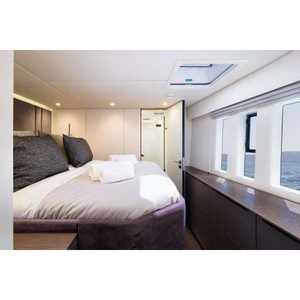 Yate de Vela de Lujo Sunreef 50 2023 de Aluminio y Carbono con Motor de 2x150 CV para Aventuras Acuáticas - Product Image 2