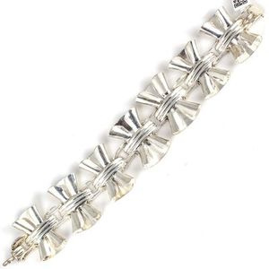925 Sterling <b>Silver</b> Heart-Shaped Ribbon <b>Bracelet</b> Elegant <b>Bangles</b> Type - Product Image 1