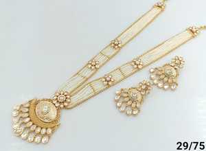 ENSEMBLE DE BIJOUX INDIENS TRADITIONNELS ET À LA MODE EN CUIVRE ENSEMBLE DE BIJOUX DE MARIAGE POUR FEMMES BOUCLES D'OREILLES ET COLLIER - Product Image 4