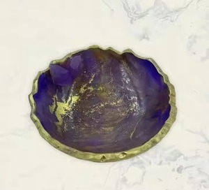 Bol décoratif en résine avec centre de table artistique rouge pour table basse de maison moderne ou affichage décoratif - Product Image 2