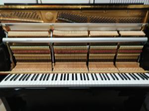 Piano Vertical KAWAI BL71 de Segunda Mano de Japón con Tono Cálido para Compradores Globales - Product Image 6