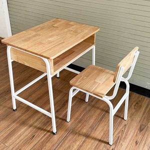 Conjunto de Escritorio y Silla Escolar de Diseño Moderno BGHS002 con Patas de Hierro Ajustables y Estructura de Madera de Caucho para Uso en el Aula - Product Image 3