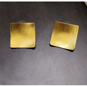 Pendientes Geométricos de Latón Chapado en Oro Hechos a Mano por Soumya Creation - Clásicos y Modernos Unisex - Product Image 1