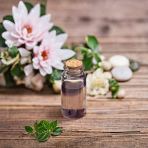 Aceite esencial natural de Gandhraj para el cuidado de la piel y el cabello disponible a los mejores precios competitivos y en presentaciones de 25 kg y 180 kg. - Product Image 2