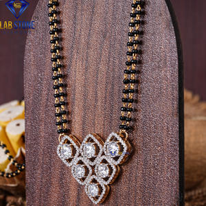 3.672 TDW diamant taille ronde or jaune Mangalsutra par Labstone/Mangalsutra féminin/couleur EF-VS - Product Image 2