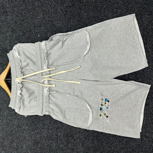 กางเกงขาสั้นสตรีทแวร์ผู้ชายผ้าฝ้าย 100% ทรงโอเวอร์ไซส์ ขาบาน เอวสองชั้น แบบเรียบ สีพื้น เป็นมิตรกับสิ่งแวดล้อม แห้งเร็ว สไตล์ไฮสตรีท - Product Image 2