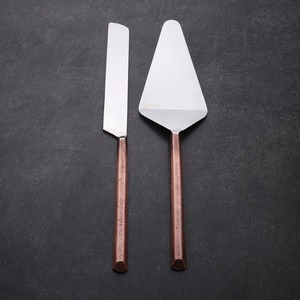 Decorazione e funzionale in metallo torta server e coltello con moderno fascino estetico per professionisti pasticceri e panettieri - Product Image 5