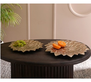 Plateau de découpe en cuir argenté Plateau de service élégant en aluminium pour les mariages et les dîners du Ramadan Plateau de nourriture décoratif - Product Image 6