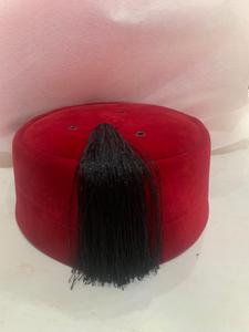 Chapeau Fez Marocain Authentique en Velours Rouge Tarboosh avec Pompon en Soie Noire Traditionnel Ottoman Turc Fait Main Unisexe Décontracté Courbé - Product Image 2