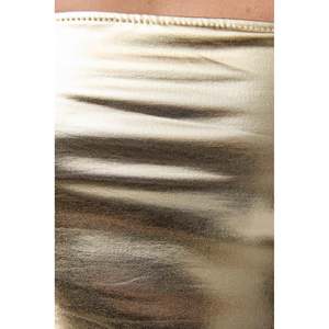 Blusa Corta sin Tirantes - Product Image 2