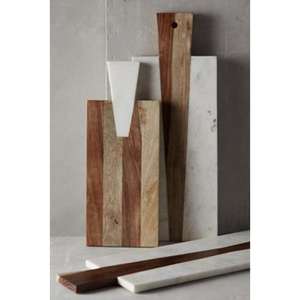 Tabla de cortar de mármol y madera versátil que se puede utilizar tanto para la preparación de alimentos como para presentaciones artísticas en eventos y reuniones - Product Image 4