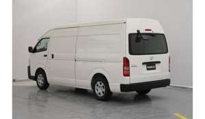 Camioneta Usada de Segunda Mano 2024, Volante a la Izquierda, Asientos de Cuero, Neumáticos R17, Techo Solar Automático, Cámara Trasera 360, Motor Euro IV 4.1-6L - Product Image 4