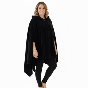 Poncho de Forro Polar Unisex Negro para Exteriores con Capucha Cálida Sin Pelusas, Chal con Botones para Invierno y Camping - Product Image 3