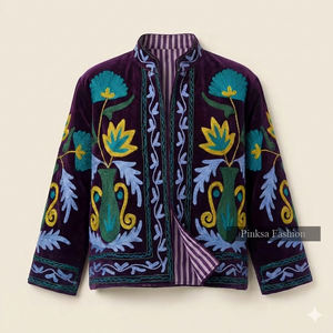 Chaqueta de Terciopelo y Algodón con Bordado Suzani Artesanal Premium - Elegante Motivo Floral de Granada, Herencia Cultural para Mujer - Product Image 4