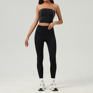 YIYI Ensemble <span class=keywords><strong>de</strong></span> yoga 2 pièces color block pour <span class=keywords><strong>femme</strong></span>, comprenant un haut bustier sans bretelles et une <span class=keywords><strong>tenue</strong></span> <span class=keywords><strong>de</strong></span> sport taille haute avec rembourrage pour le fessier - Product Image 5