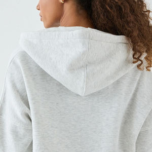 เสื้อฮู้ดเนื้อนุ่มพิเศษสำหรับผู้หญิง ให้ความอบอุ่นสมดุลและระบายอากาศได้ดีสำหรับฤดูหนาว ตะเข็บทนทานและวัสดุคุณภาพสูง - Product Image 5