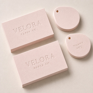Service d'impression de cartes de visite personnalisées en PVC transparent avec logo en relief, dorure à chaud et coins arrondis pour le networking professionnel - Product Image 1