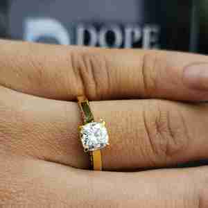 Anillo de Compromiso de Oro Sólido de 18 Quilates con Moissanita de Corte Cojín, Certificado por IGI, Moderno y Exclusivo, Ideal para Regalo - Product Image 6