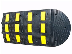 ยางกันกระแทกความเร็วสูงมี6แถบสะท้อนแสง500x600X45มม. PL-01-400จำกัดความเร็ว - Product Image 5