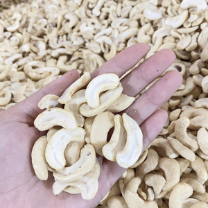 Prix d'usine bon marché noix de cajou brutes en coquille Ww180 210 Ww320 Santigo usine Vietnam avec taxe gratuite - Product Image 1