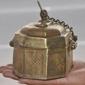 Joyero de latón de alta calidad, elegante diseño hecho a mano con almacenamiento seguro para objetos de valor disponible al mejor precio - Product Image 2