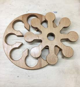 Dessous de verre en bois de découpe laser avec des motifs de feuilles minimes adaptés aux idées de cadeaux de décoration rustique écologique - Product Image 3