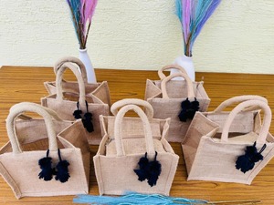 Sacs fourre-tout en jute à motif personnalisé de haute qualité glands en toile de jute durables et écologiques emballage quotidien réutilisable pour une utilisation en cadeau en plein air - Product Image 2