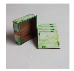 Les sous-verres à thé élégants en résine et émail de qualité supérieure protègent vos surfaces avec style pour les boissons chaudes ou froides d'Inde - Product Image 1