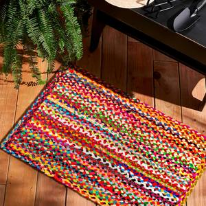 Alfombra de Tela Trenzada Chindi - Alfombra Rústica de Estilo Bohemio y Campestre, Tejida a Mano, Reversible, de Algodón Natural Reciclado - Multicolor - Product Image 2