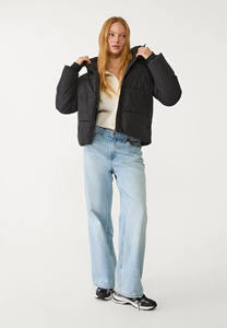 Veste matelassée à capuche noire OEM personnalisée pour femmes, veste à bulles à manches longues et à revers, veste d'hiver pour femmes, vente en gros - Product Image 5