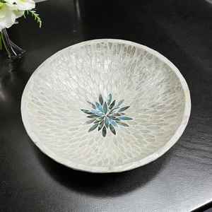 Bol en nacre de meilleure qualité avec surface polie pour occasions spéciales mariages et cadeaux faits à la main par HUMAYUN WORLD CRAFTS - Product Image 1