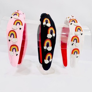 Collection de bandeaux brodés à la main haut perlé noué bandeaux de retour à l'école fabriqués à la main perlé élégant avec un design unique - Product Image 5