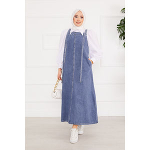 Robe salopette en jean bleu Y2K, silhouette droite, avec poche latérale et décoration boutonnée, style simple pour l'été - Product Image 3