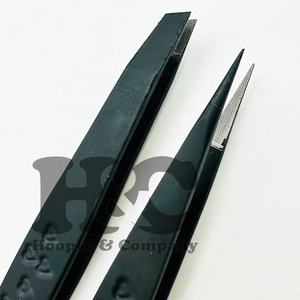 ชุดแหนบคิ้วสแตนเลสสตีลสไตล์คลาสสิก ทำมืออย่างมืออาชีพ เป็นมิตรกับสิ่งแวดล้อม ยี่ห้อฮูปเปอร์ คอมพานี พร้อมสายรัดป้องกัน - Product Image 6