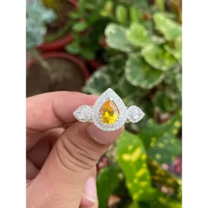 Anillo de Plata 925 con Zafiro Amarillo, Baño de Oro Rosa y Chapado en Oro de 18K, Estilo Incrustado, para Compromiso - Product Image 1