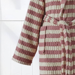 เสื้อคลุมอาบน้ำแบบตุรกี Pompom รุ่น Lokum Rose คอปกผ้าคลุมไหล่ ผ้าฝ้าย 100% - Product Image 4